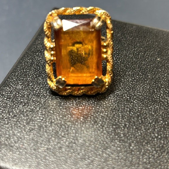 Vintage ‘Wild Honey’ Sarah Coventry ring - Picture 4 of 4